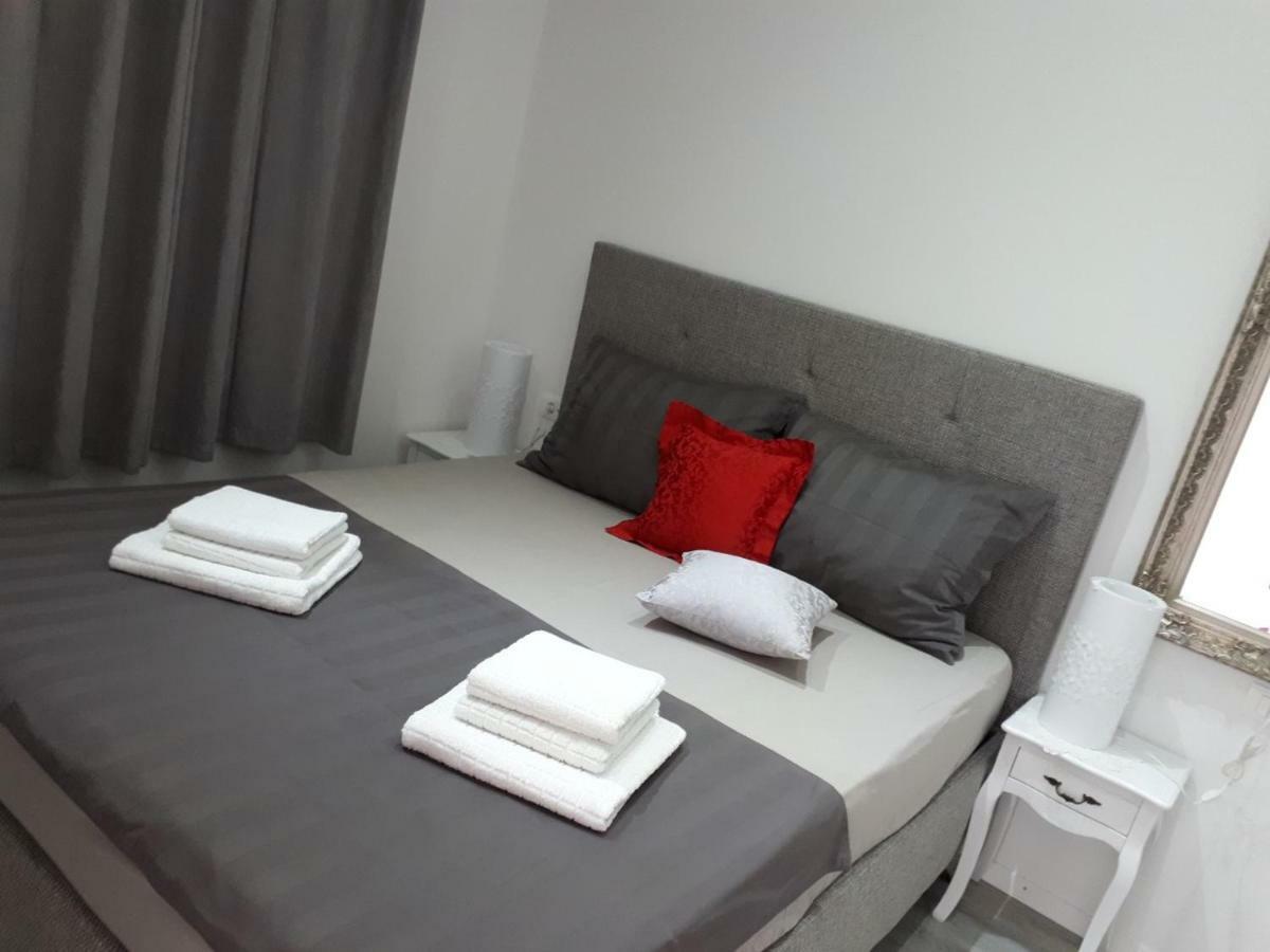Penthouse Filka Apartment Mimice Exterior photo
